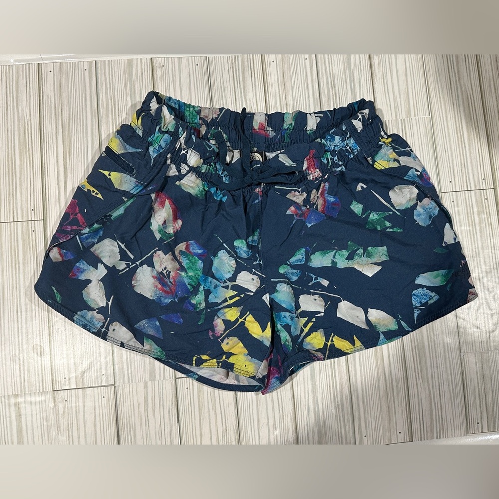 The North Face Shorts - Size small